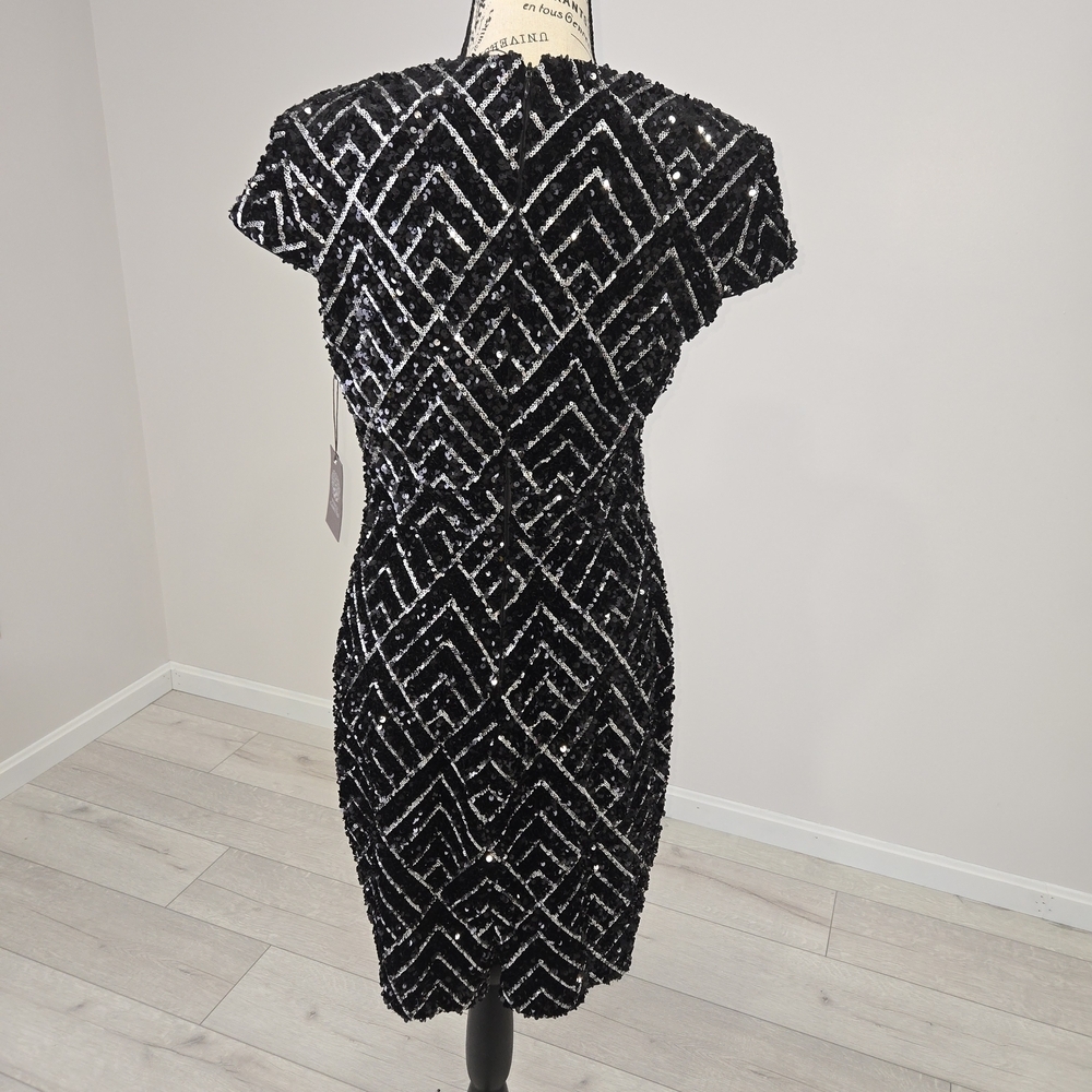 Vince Camuto Sequin Velvet Cocktail Sheath Dress - Size 8 - Black NWT - Picture 5 of 14